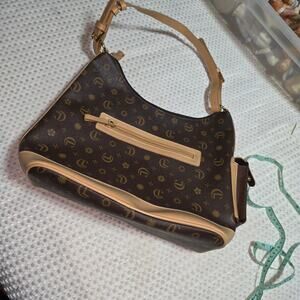 CL AMERICA SIGNATURE HOBO SHOULDER BAG
